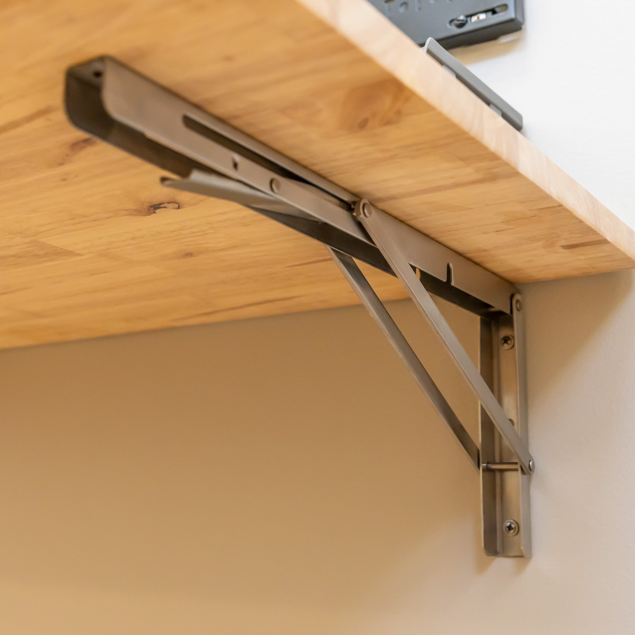 wakefield-folding-wall-table